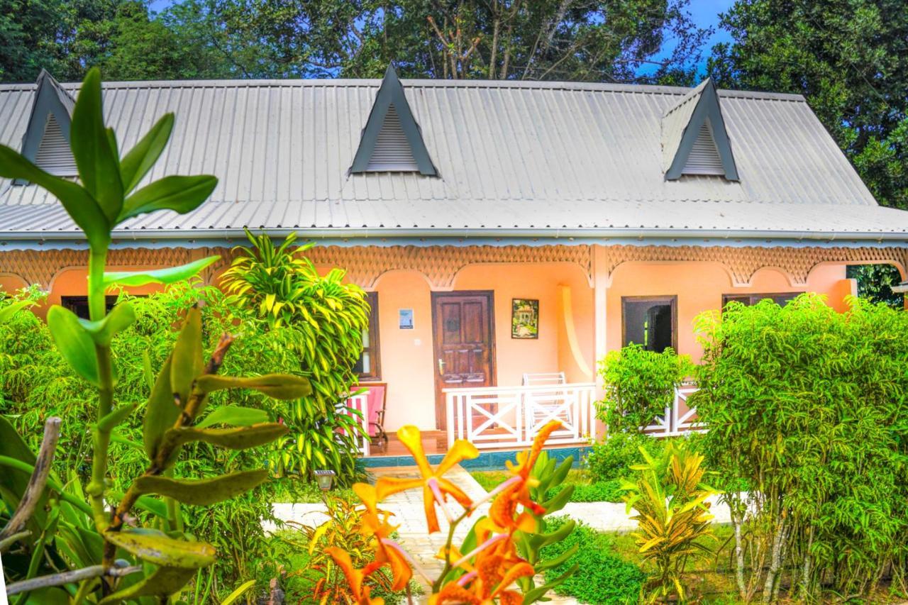Bernique Guesthouse Ла-Діг Екстер'єр фото