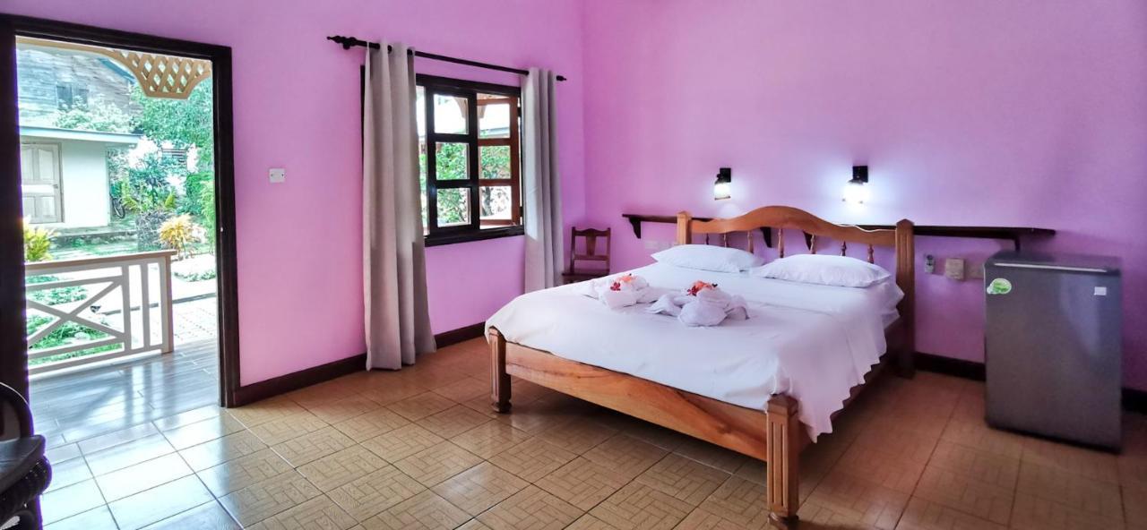 Bernique Guesthouse Ла-Діг Екстер'єр фото