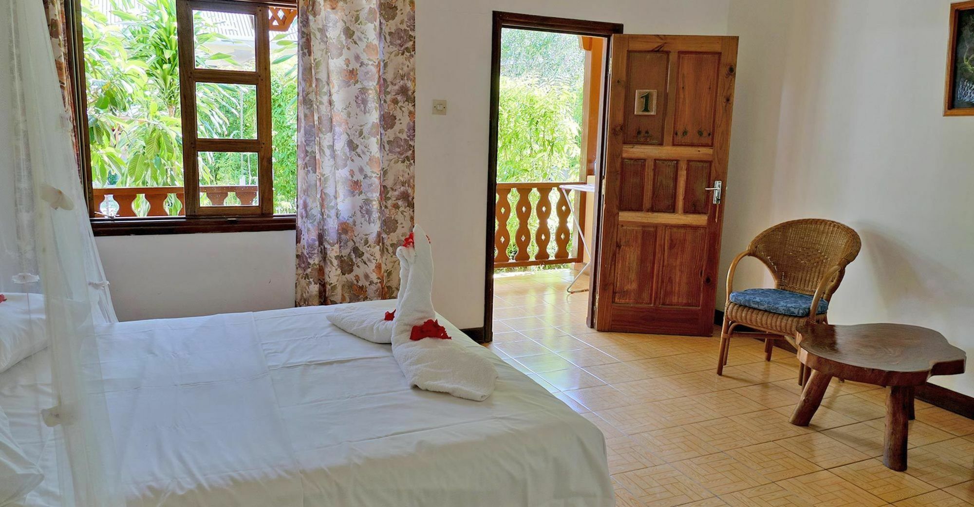 Bernique Guesthouse Ла-Діг Екстер'єр фото